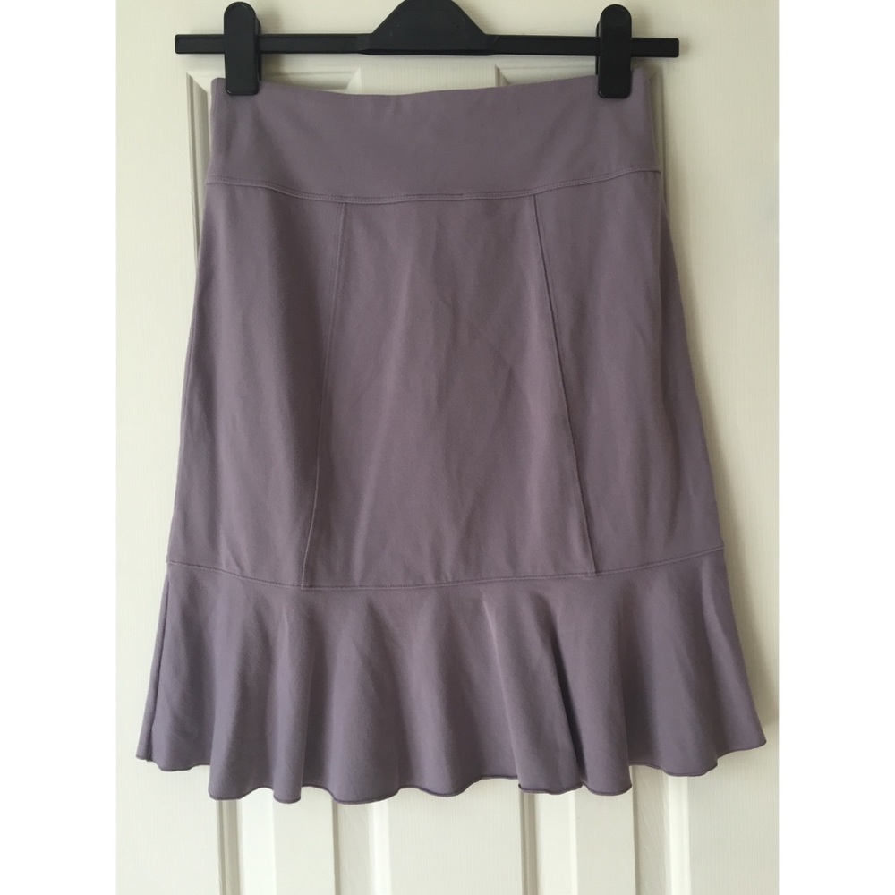 Super soft Athleta A-line skirt with ruffle hem